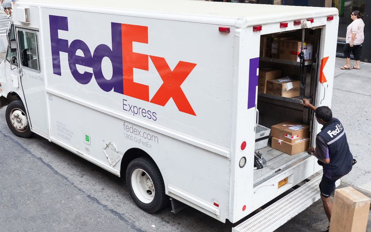 Fedex cũng cung cấp dịch vụ gửi hàng đi nước ngoài